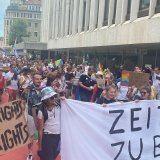 La toute première "Pride" à Saint-Gall a accueilli samedi quelque 2500 personnes, selon les organisateurs.